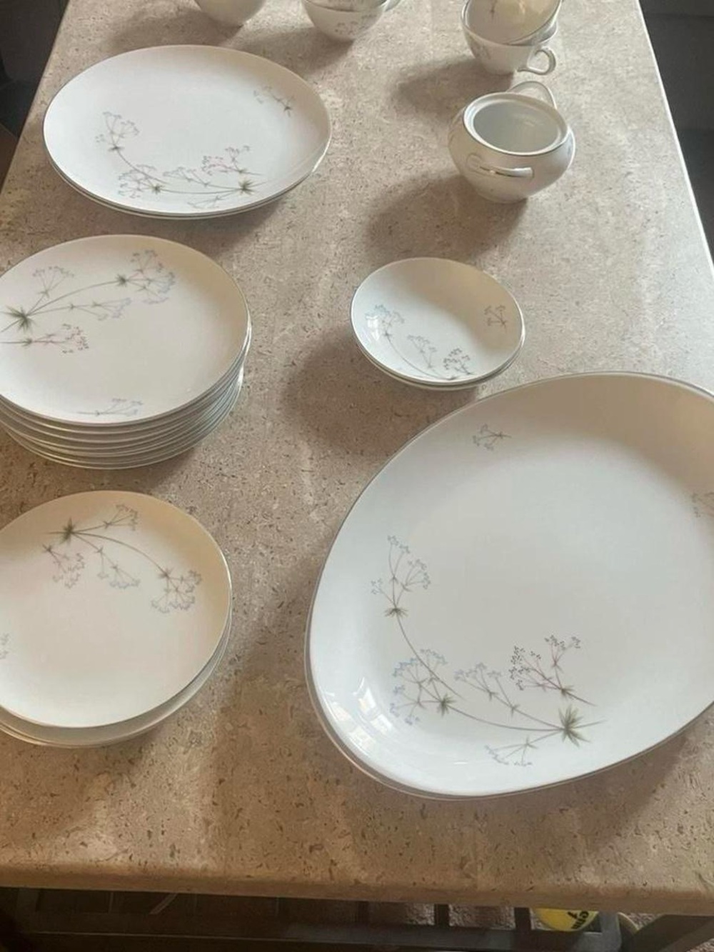 Porcelain Floral Dinnerware Set in White with Subtle Gray Accents meito Japan